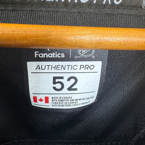 NEW Toronto Maple Leafs Tucker Jersey 16 Jersey Size 52 - Picture 8 of 13